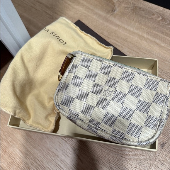 Louis Vuitton Pochette Bag Damier Azur - Picture 9 of 9